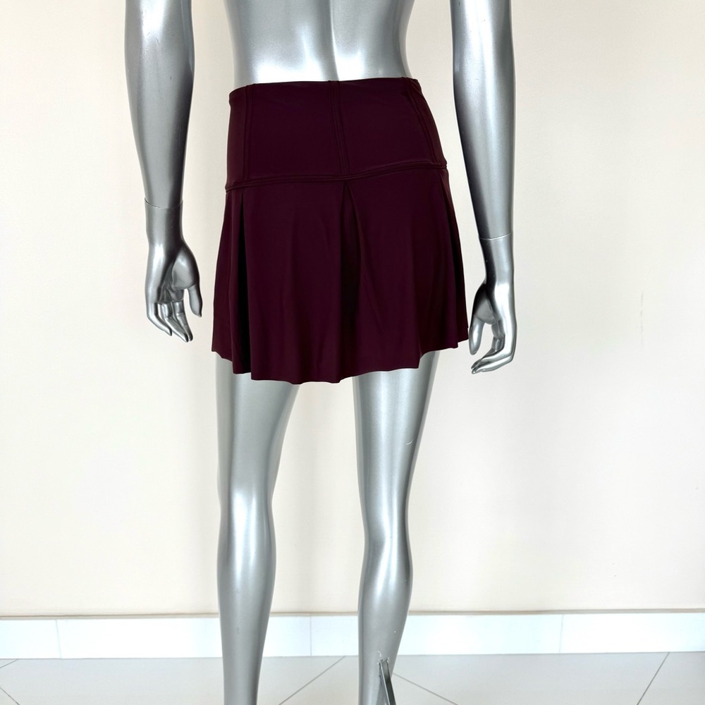 Lululemon Athletica burgundy short skirt size 4 US - Picture 3 of 7